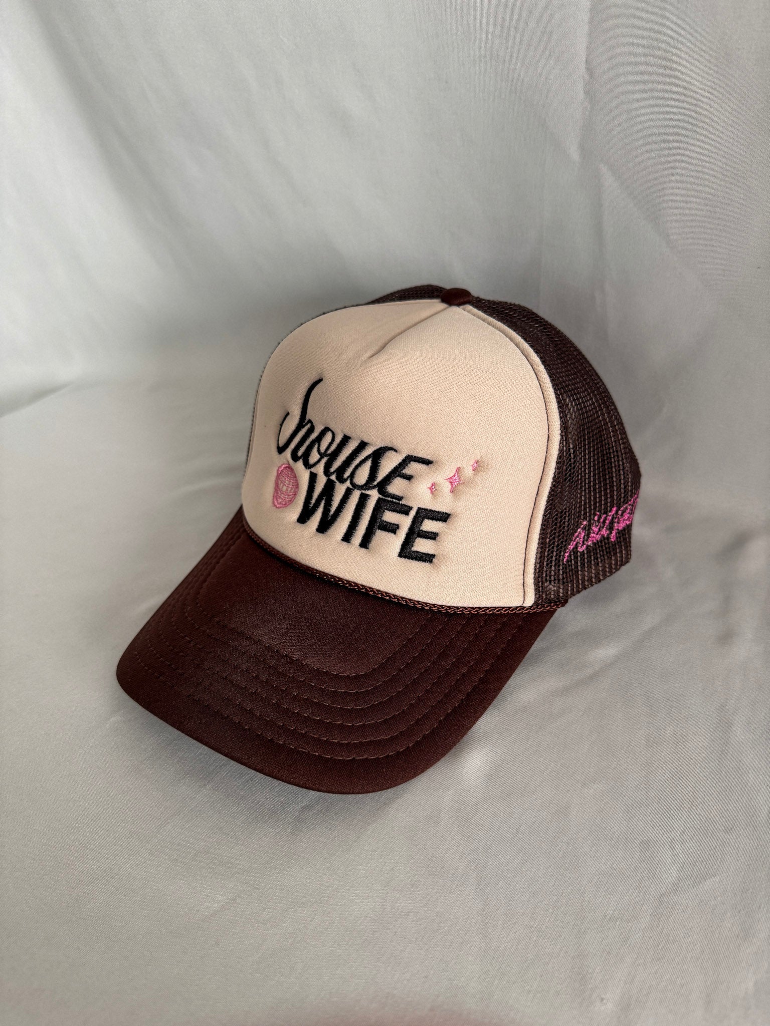 House Wife-Foam Trucker